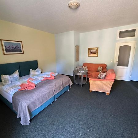Bed & Breakfast Am Waldguertel Forst  Esterno foto