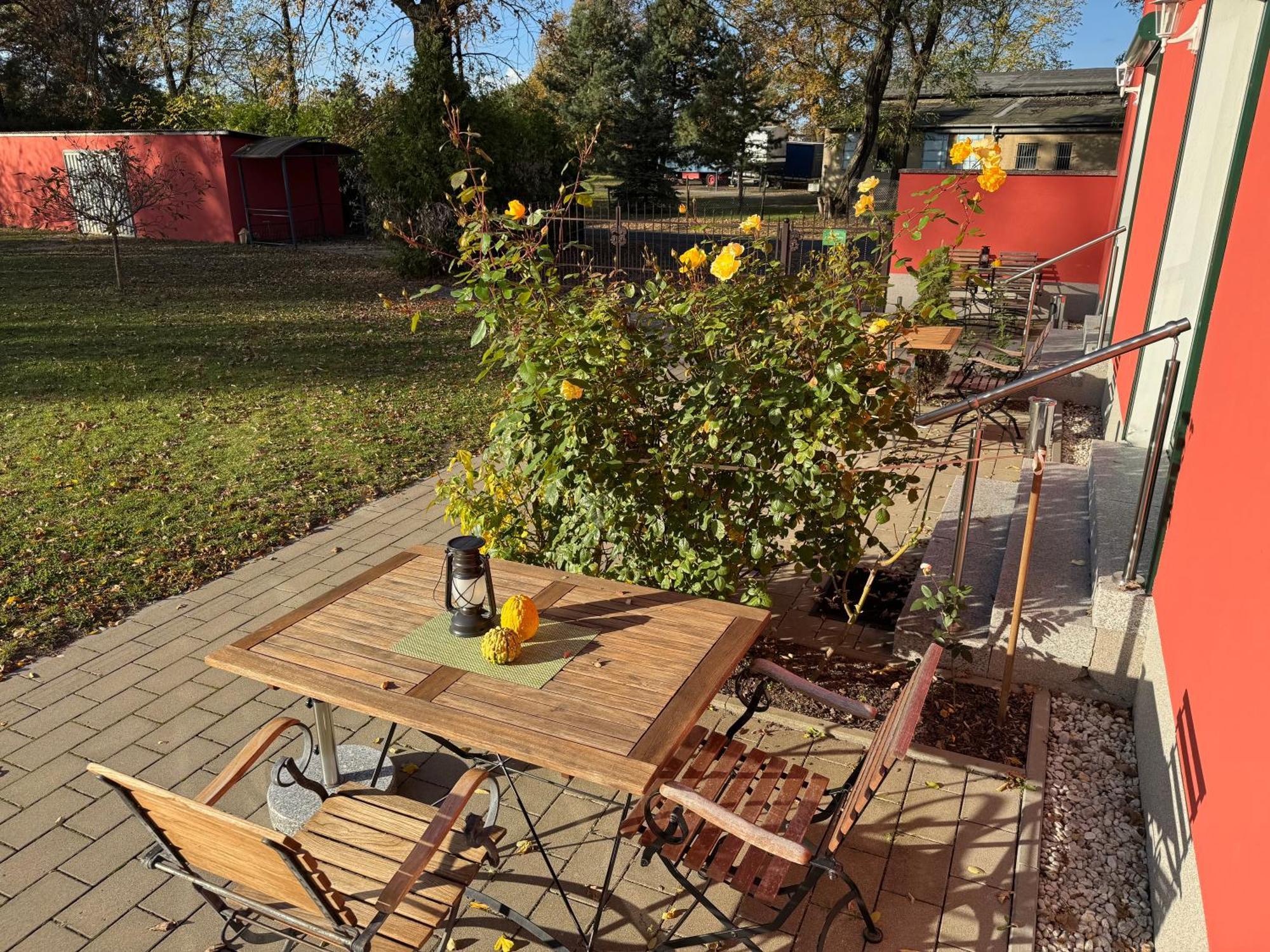 Bed & Breakfast Am Waldguertel Forst  Esterno foto